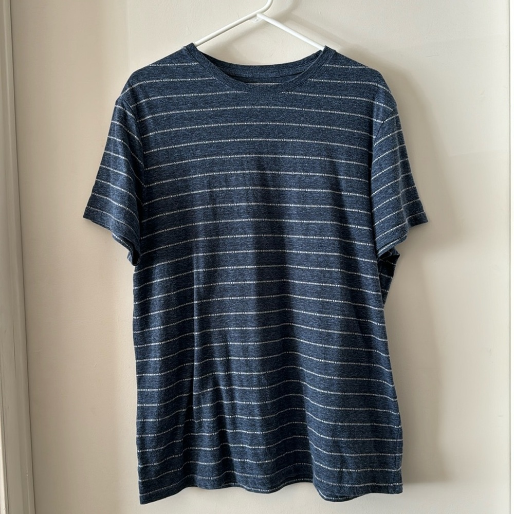 Like New Men's Goodfellow & Co T-Shirt